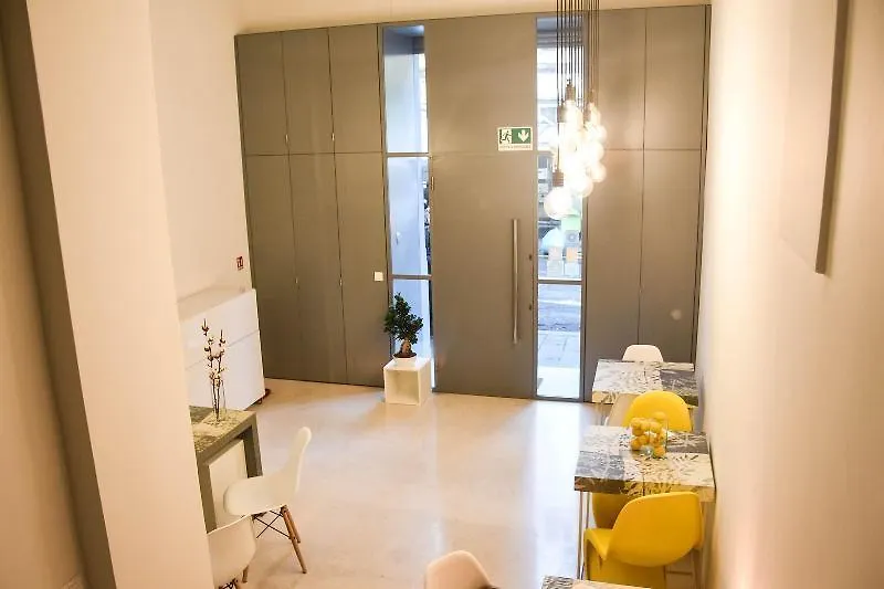 Garibaldi23 Rooms ラ・スペツィア